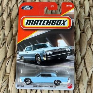 Matchbox 1964 Lincoln Continental Die-Cast Car Light Baby Blue New